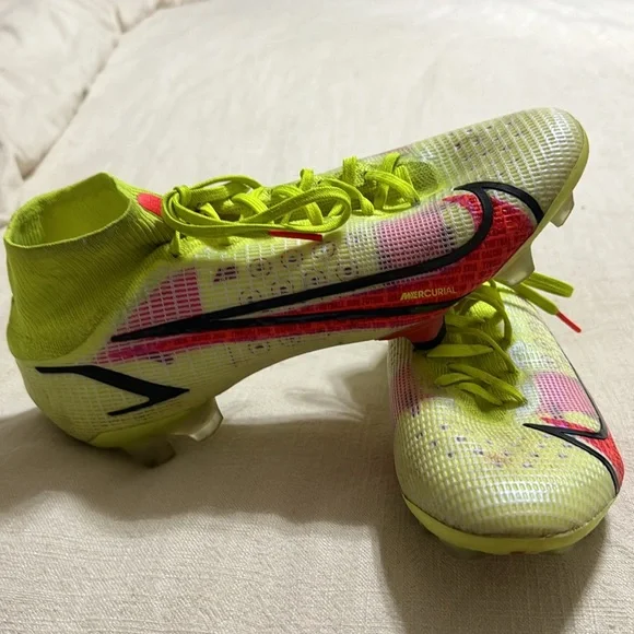 Mercurial Nike flyknit Men’s soccer cleats - Picture 5 of 14